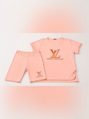 Pink Graphic Plus Size Logo Set